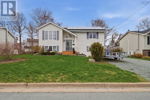 27 Ashdale Cres, Timberlea, NS, B3T1L3 | Card Image