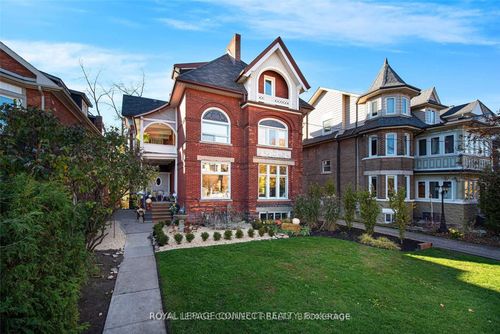 2-178 High Park Ave, Toronto, ON, M6P2S4 | Card Image