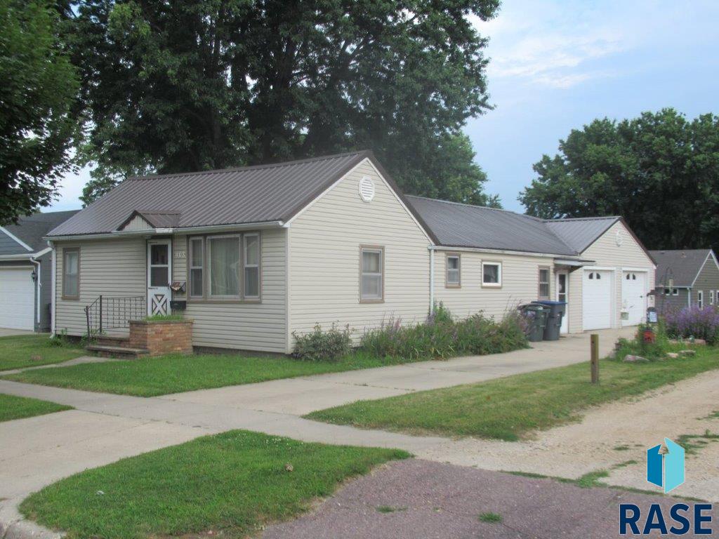 Brown St, Luverne, MN 56156 #1