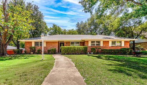 1203 Springbrook Cir, Desoto, TX, 75115-3158 | Card Image