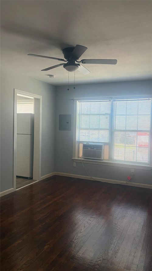apt-7-4302 Polk St, Houston, TX, 77023-1847 | Card Image