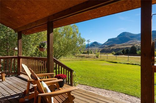 4 Sphinx Drive, Gardiner, MT, 59030 | Card Image