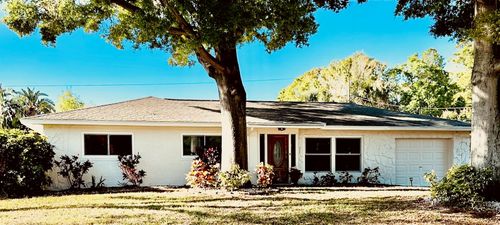 2114 Indian Ave N, BELLEAIR BLUFFS, FL, 33770-2006 | Card Image