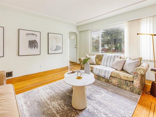 3687 E 26th Ave, Vancouver, BC, V5R1M6 | Card Image