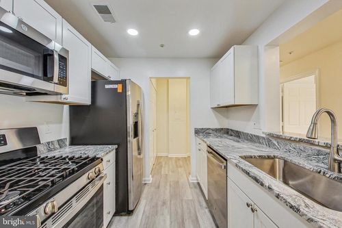 4-15300 Diamond Cove Ter, ROCKVILLE, MD, 20850-4679 | Card Image
