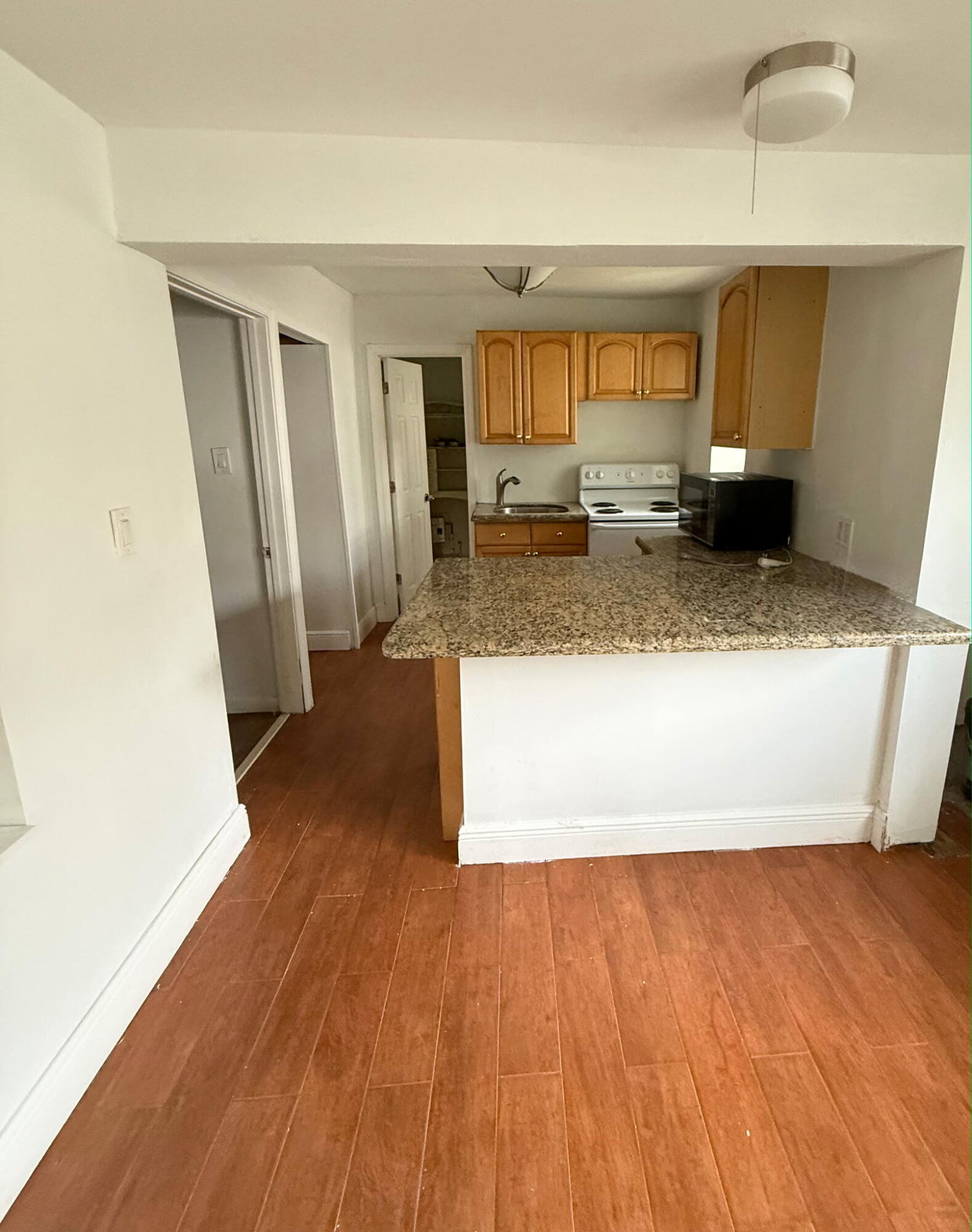 Residential Lease in Hollywood 3