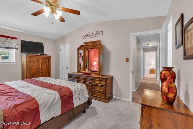 39 Honeysuckle Way, House other with 4 bedrooms, 3 bathrooms and null parking in Howell NJ | Image 31