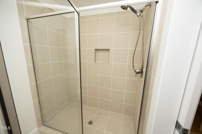 31Shower | Image 29