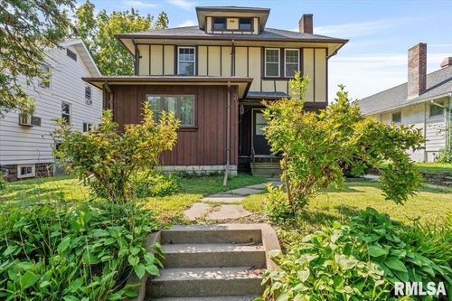 748 20th Ave, East Moline, IL, 61244-2240 | Card Image