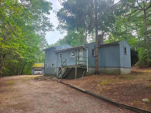 185 Burdickville Rd, Charlestown, RI, 02813-3220 | Card Image