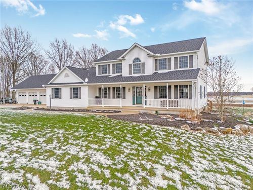 2186 Woodline Avenue Sw, North Lawrence, OH, 44666 | Card Image