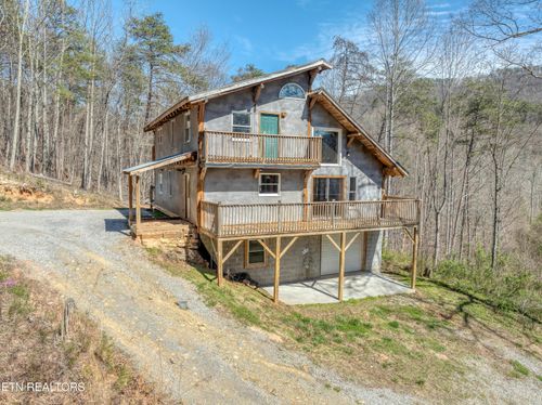 3261 Butterfly Hollow Rd, Maryville, TN, 37803-3369 | Card Image