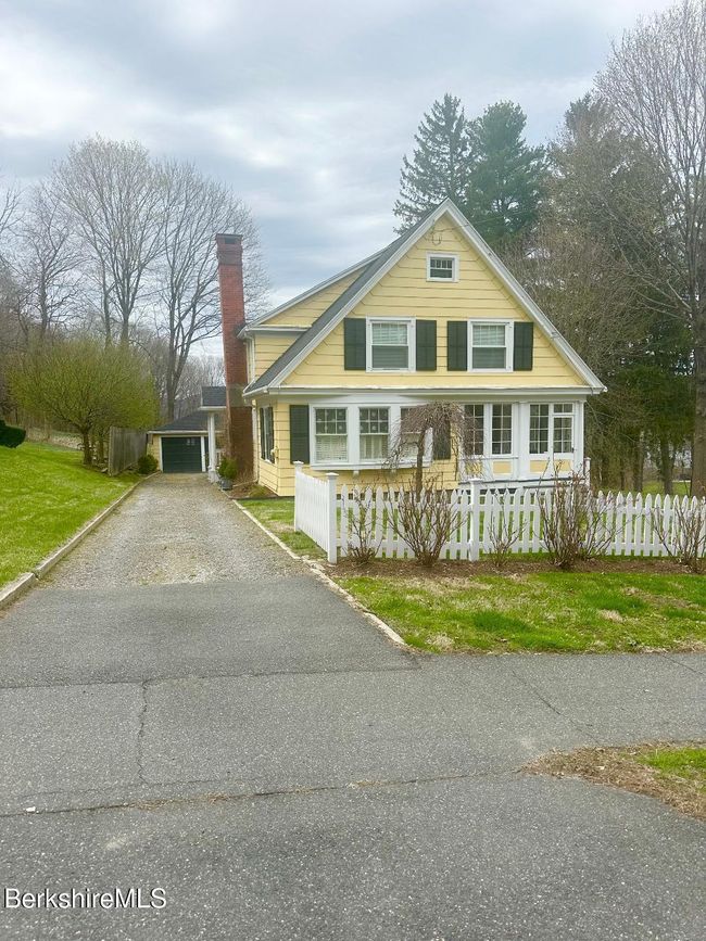 100 Franklin St, House other with 3 bedrooms, 3 bathrooms and null parking in Lee MA | Image 22