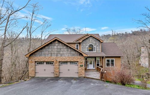 182 Shelter Rock Cir, Sugar Mountain, NC, 28604-9662 | Card Image