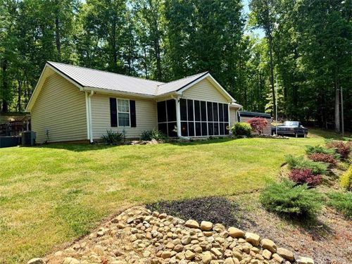 35 Edgewater Dr, Griffin, GA, 30223-6505 | Card Image