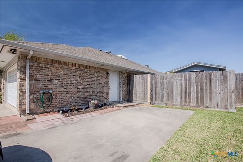 621 Brocton St, Victoria, TX, 77904-3056 | Card Image