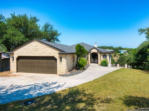321 Village View Dr, Canyon Lake, TX, 78133-5526 | Card Image