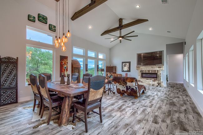 452 Wentworth, House other with 4 bedrooms, 4 bathrooms and null parking in Spring Branch TX | Image 15