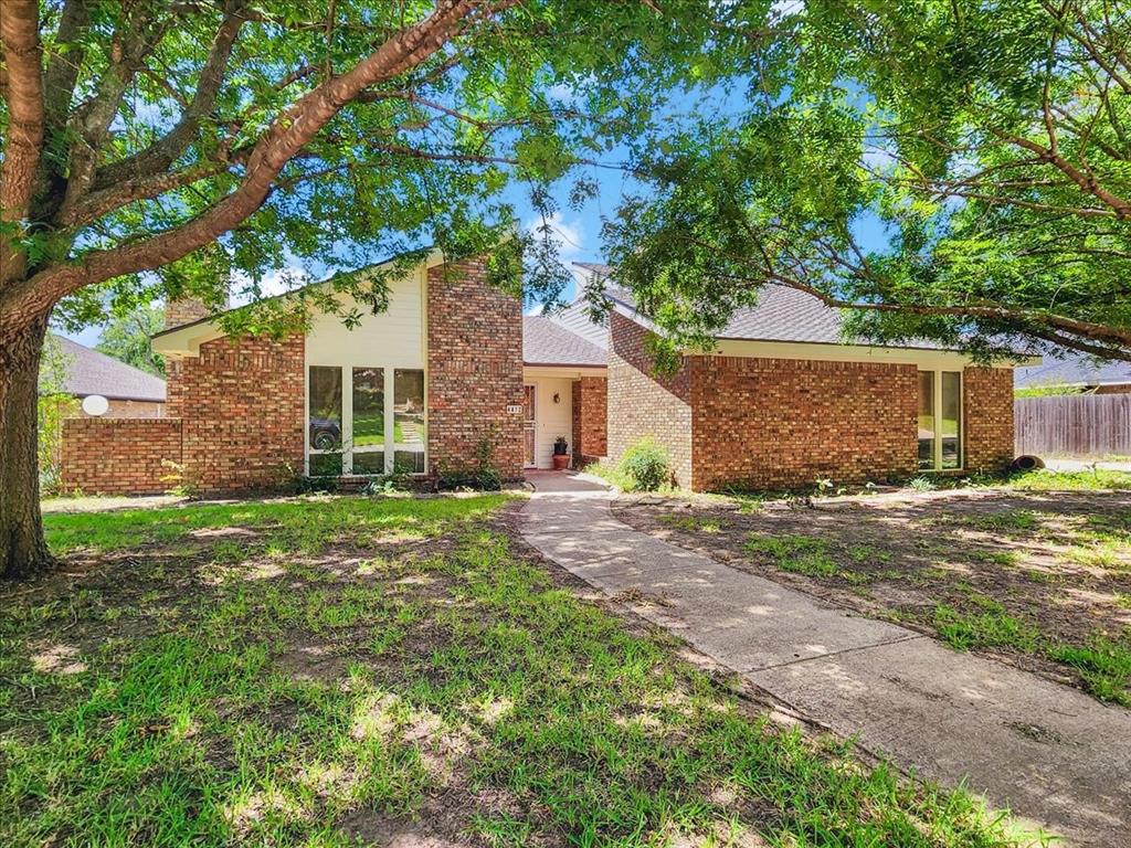 Willow Bend Dr, Arlington, TX 76017