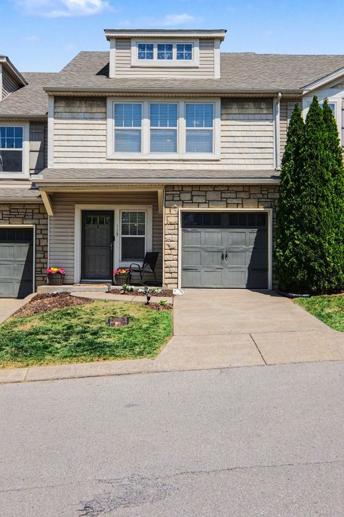 115 Stonecrest Dr, Nashville, TN, 37209-5235 | Card Image