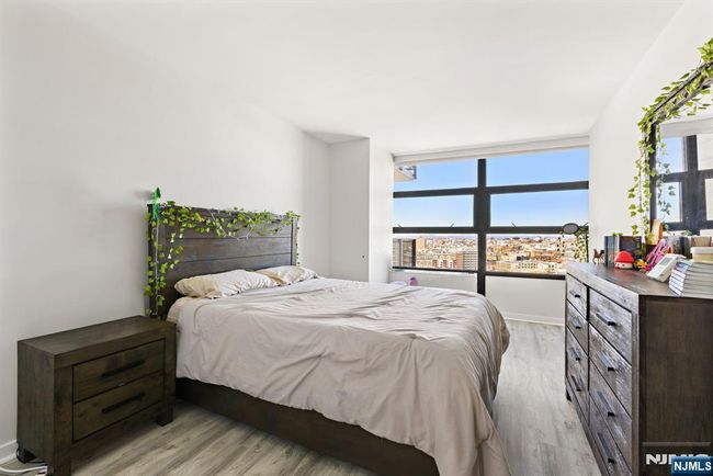 6050 Kennedy Blvd, Condo with 2 bedrooms, 2 bathrooms and null parking in West New York NJ | Image 17
