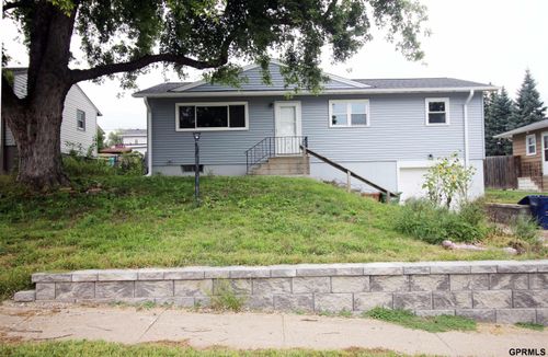 3310 Willow St, Bellevue, NE, 68147-1226 | Card Image