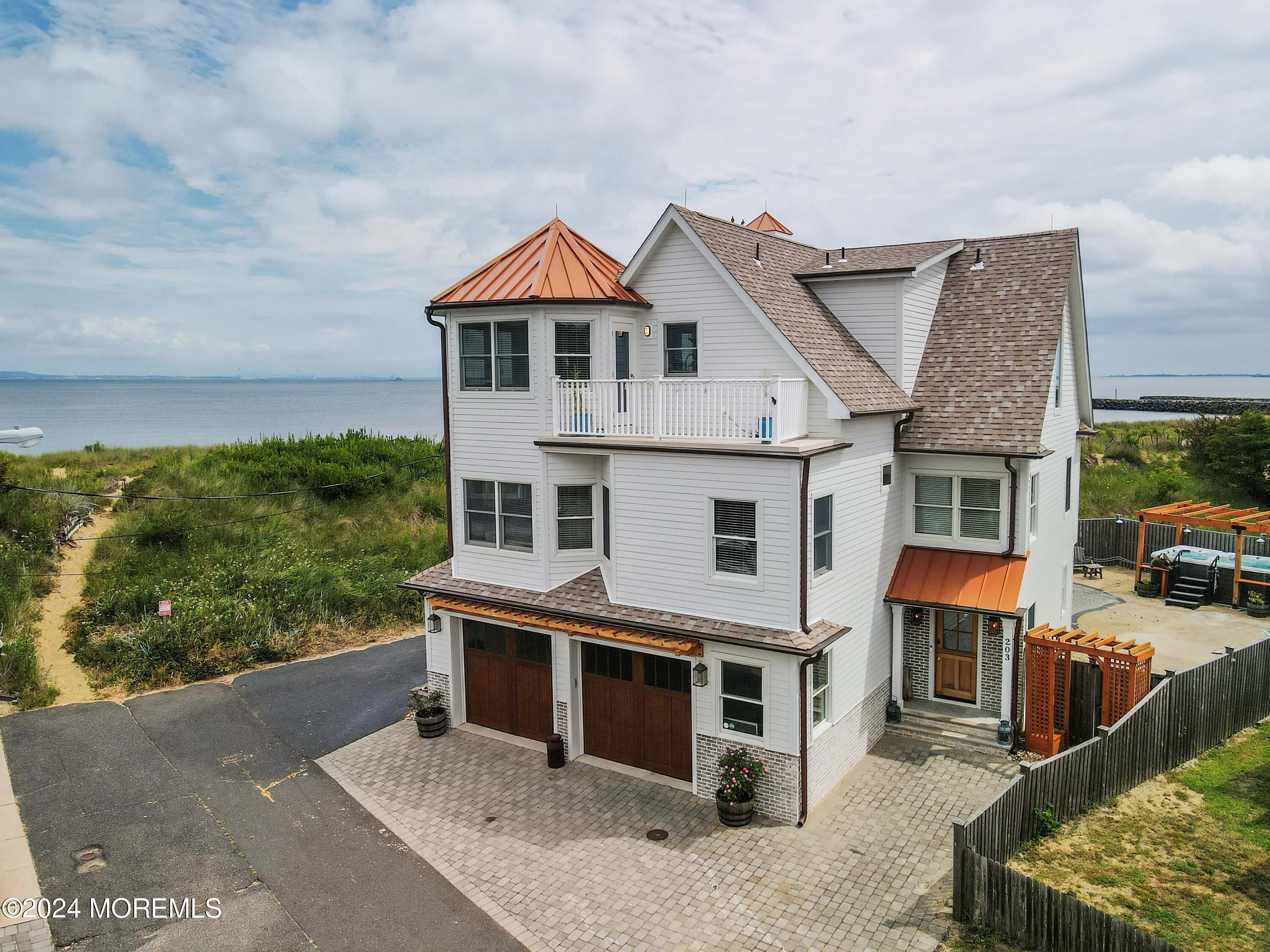 Johnson Pl, Port Monmouth, NJ 07758