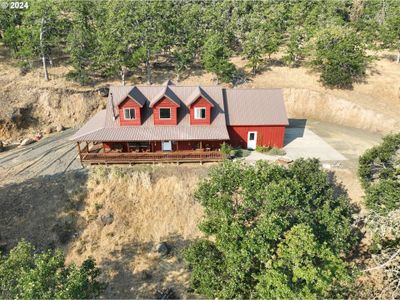 1425 Pipeline Dr, House other with 3 bedrooms, 2 bathrooms and 2 parking in Goldendale WA | Image 3