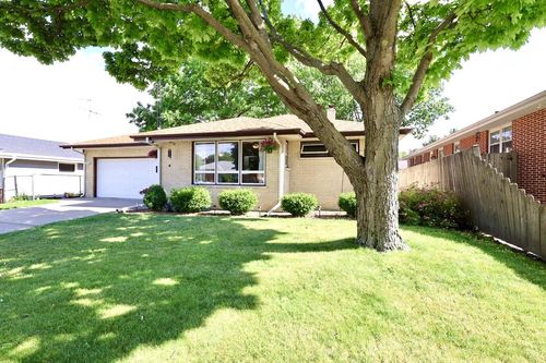 4821 70th Street, Kenosha, WI, 53142 | Card Image