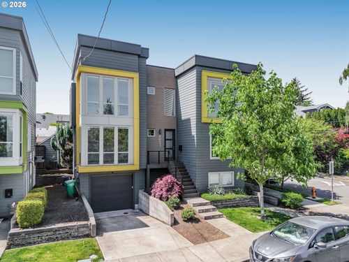 8057 Se 19th Ave, Portland, OR, 97202-6785 | Card Image