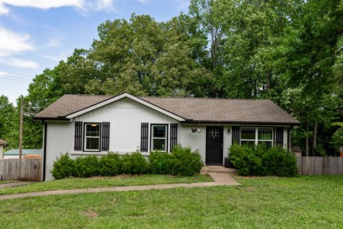549 Briarwood Dr, Clarksville, TN, 37040-7526 | Card Image