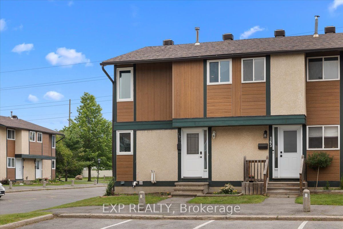 Residential in Cyrville - Carson Grove - Pineview 3