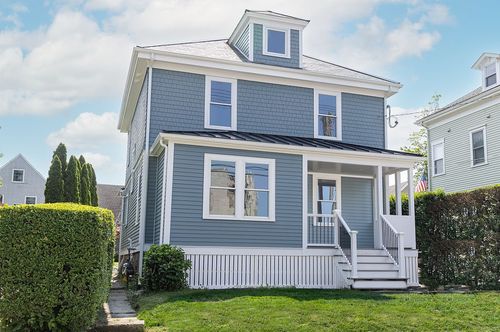 28 Carroll Ave, Newport, RI, 02840-4020 | Card Image