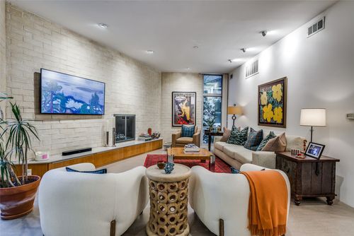 3-3718 Holland Ave, Dallas, TX, 75219-4322 | Card Image