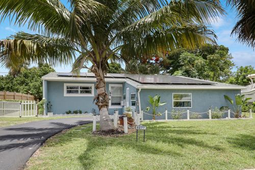 9277 Bloomfield Dr, Palm Beach Gardens, FL, 33410-5933 | Card Image