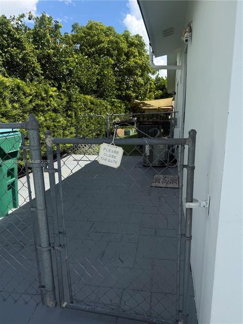 1-13101 Sw 82nd Terrace, Miami, FL, 33183 | Card Image