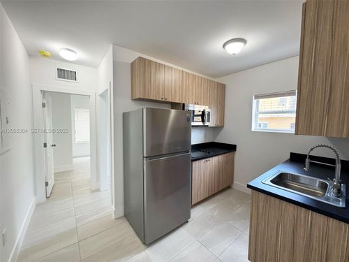 3-1631 Nw 3 St, Miami, FL, 33125 | Card Image