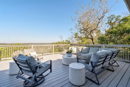 1000 Redbud Trl, West Lake Hills, TX, 78746-3538 | Card Image