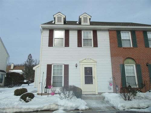 10 Goldsmith Ct, Washingtonville, NY, 10992-1256 | Card Image