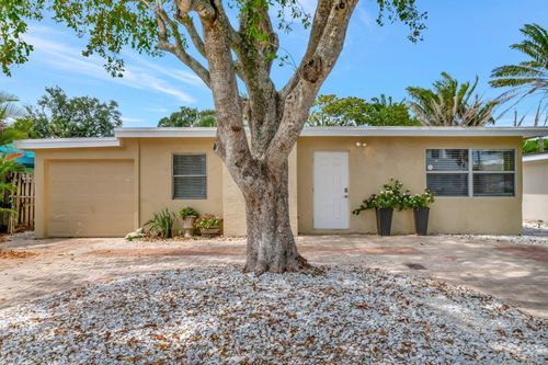 125 E Hart St, Lantana, FL, 33462-4617 | Card Image