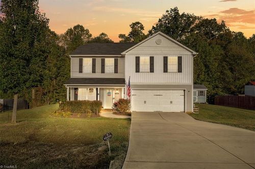 2715 Buckhorn Dr, Randleman, NC, 27317-8303 | Card Image