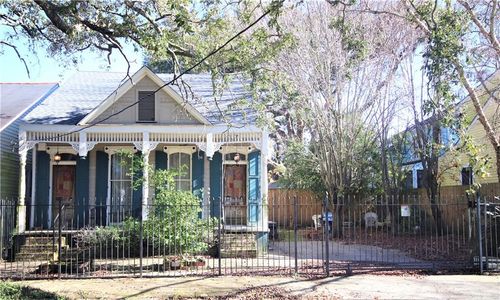 721 6th St, New Orleans, LA, 70115-1027 | Card Image