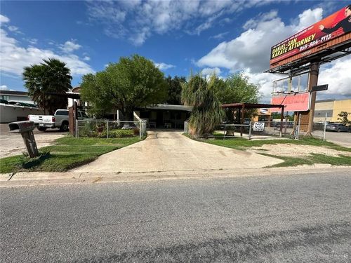 804 Frontage Road, Alamo, TX, 78516 | Card Image