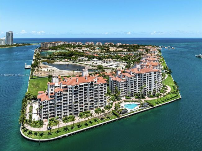 5233 - 5233 Fisher Island Dr, Condo with 4 bedrooms, 5 bathrooms and null parking in Miami Beach FL | Image 46