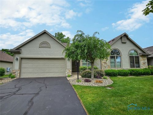 3901-3901 Hampstead Dr, Sylvania, OH, 43560-5516 | Card Image