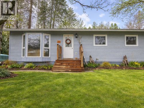 11 Ridgemont Dr, Fernie, BC, V0B1M2 | Card Image