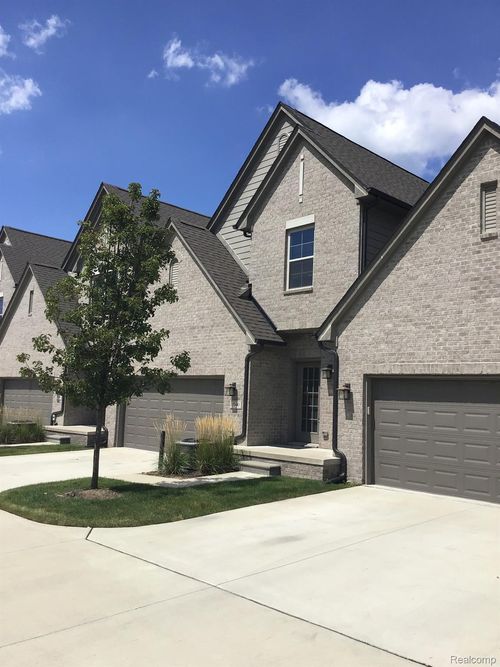 3-1032 Lamb Dr, Troy, MI, 48085-4987 | Card Image