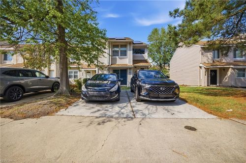 3817 Chimney Creek Dr, Virginia Beach, VA, 23462-6800 | Card Image