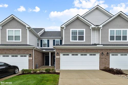 8678 Pioneer St, Washington Twp, MI, 48094-2972 | Card Image