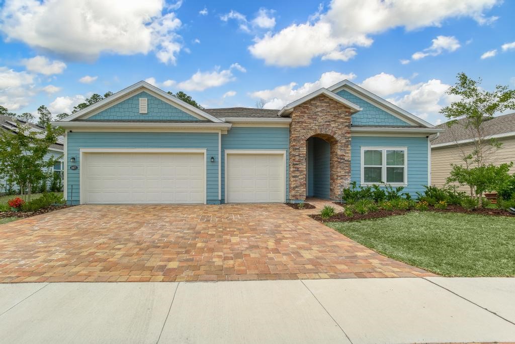 Fall River Pkwy, Fernandina Beach, FL 32034